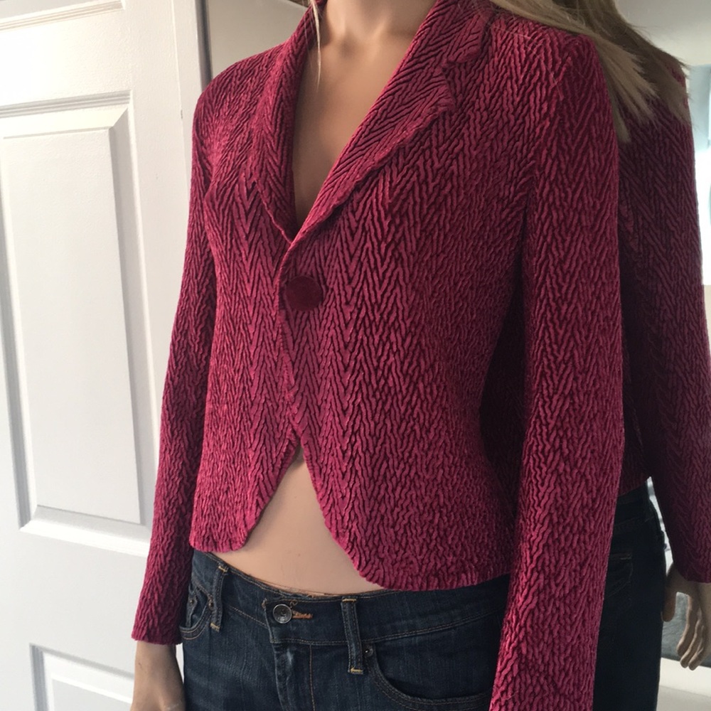Pretty Raspberry Textured Soft Cropped Jacket - image 3